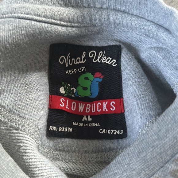 Viral Wear Slowbucks crewneck - Picture 3 of 3
